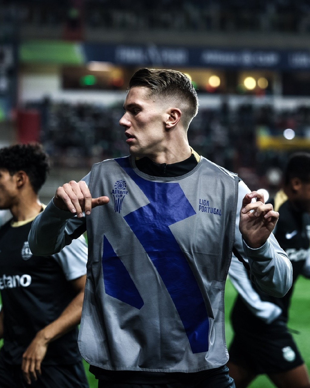 葡萄牙体育前锋