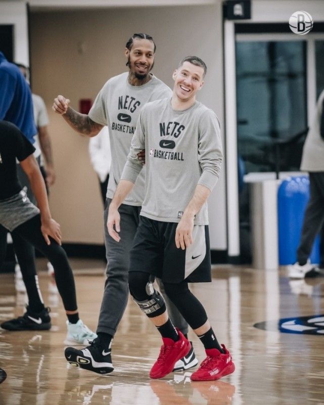 IM电竞官网-篮网队训练